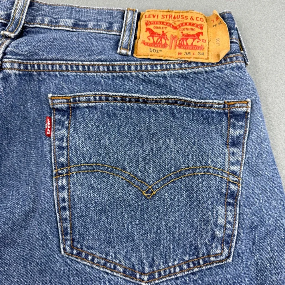 Levi's 501 Original Fit Jeans Mens 38x34 Blue Denim Button Fly Straight Leg